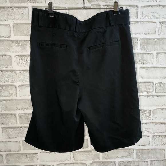 Banana Republic Bermuda Shorts - Picture 3 of 6